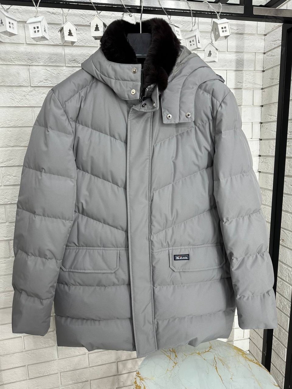 Пуховик Kiton
