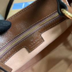 Gucci Small Tote With Piston Closure 24 cm