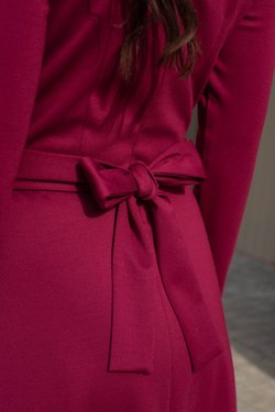 Платье бордовое с кружевом из вискозы