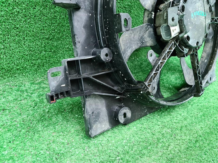 Диффузор с вентилятором Renault Logan 2 (2014-2022