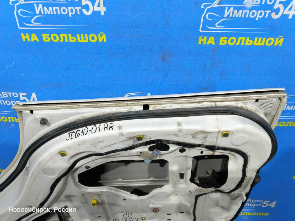 Дверь задняя правая TOYOTA BREVIS 2002