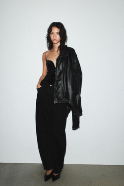 ZARA БАРХАТНОЕ БОДИ НА БРЕТЕЛЯХ, ЧЕРНЫЙ