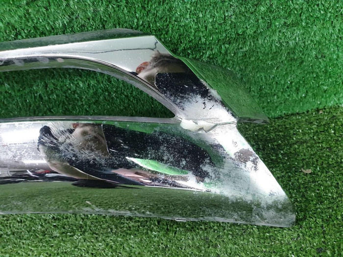 Накладка переднего бампера Genesis GV70 (2020-н.в.)