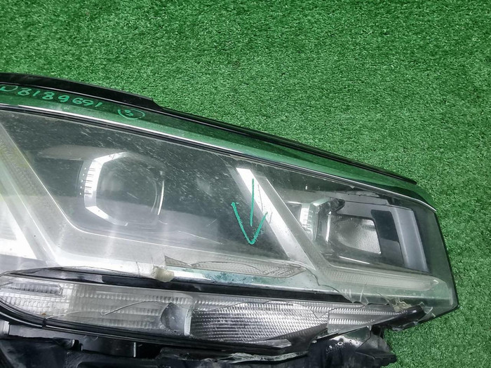 Фара правая VW Teramont (2021-н.в.) LED