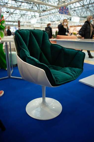 Стул Hush с бирюзовой обивкой