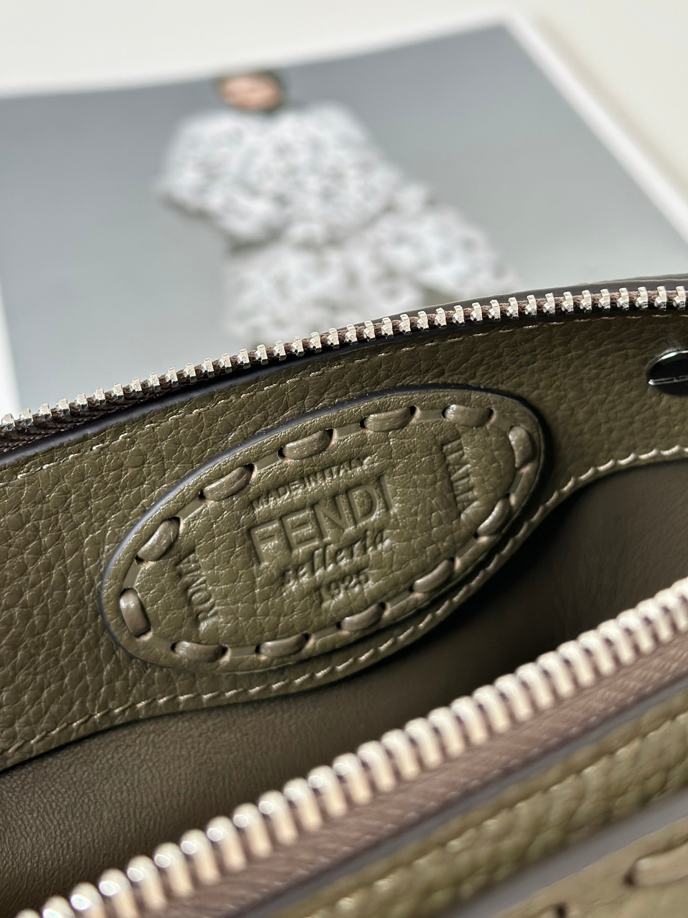 Fendi By The Way Selleria Mini 20 cm