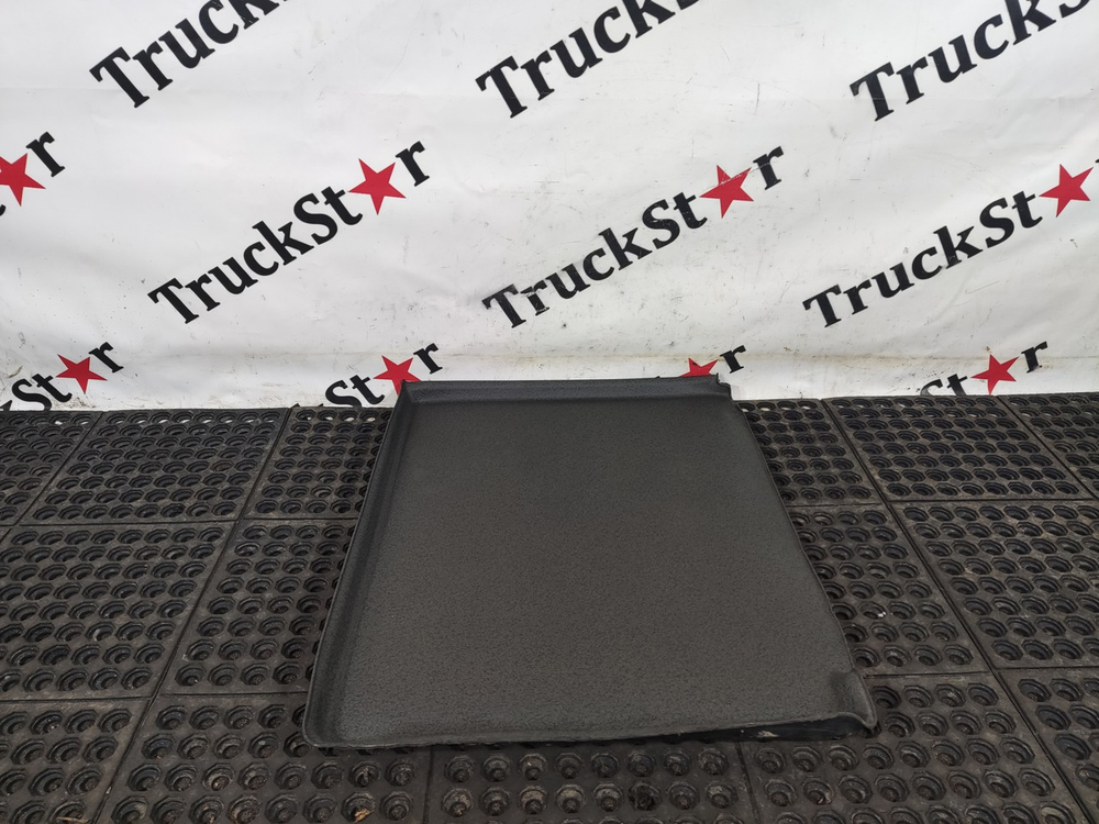 Напольное покрытие правое