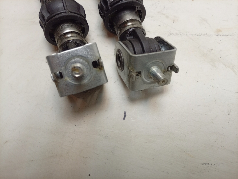 AWS71212 кт20 Комплект амортизаторов для стиральных машин Whirlpool 481252918063 б/у