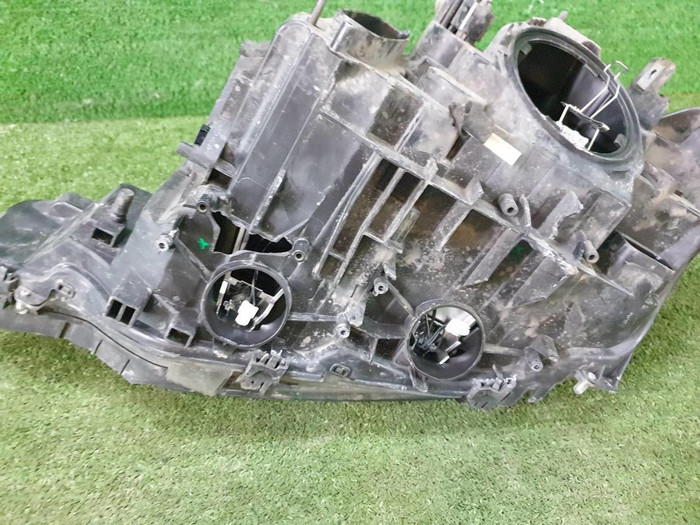 Фара правая BMW 3er F30 F31 (2011-2016) ксенон