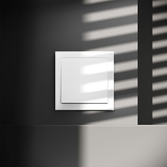 Перекрестный переключатель встраиваемый VOLTUM S70 одноклавишный 10А, (белый матовый)