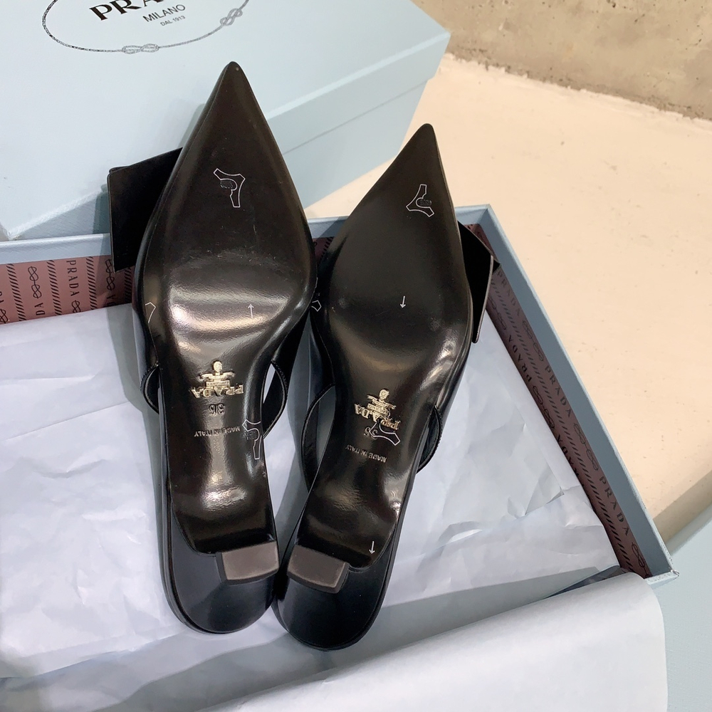 Prada Pumps