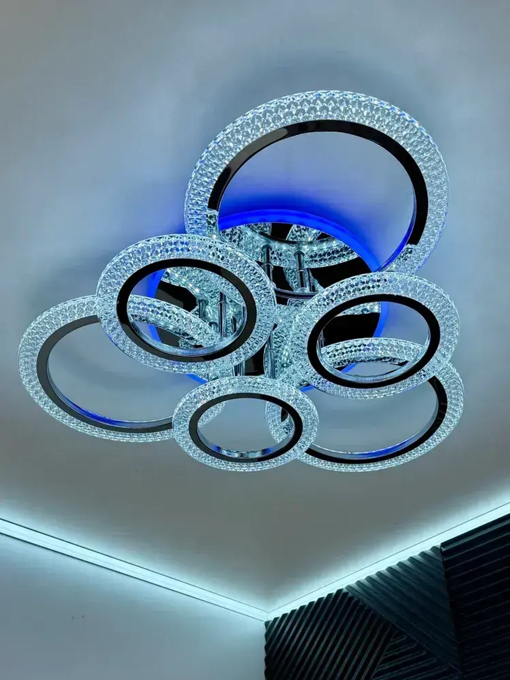 Люстра потолочная с RGB подсветкой и пультом для всех видов потолков, 115Вт