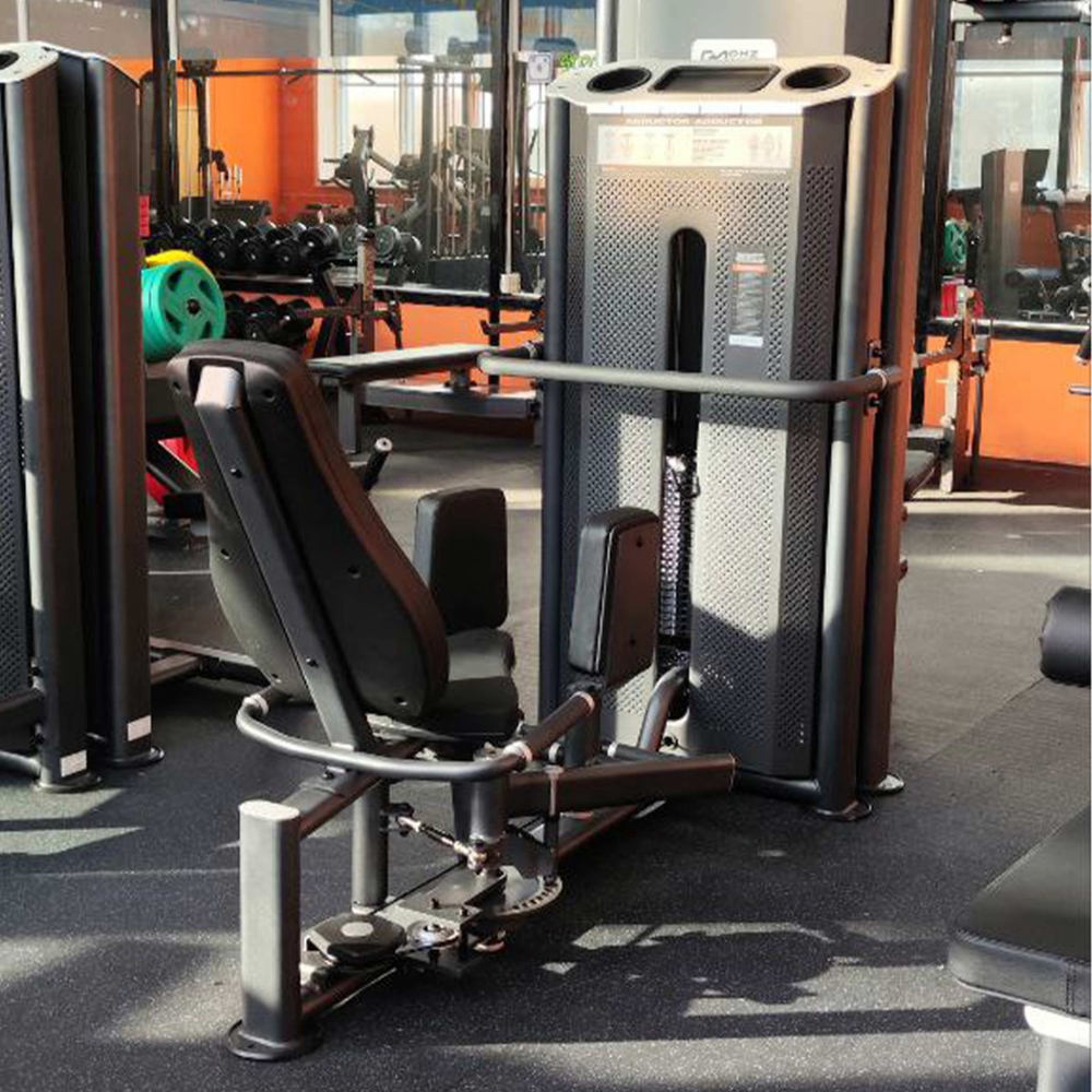 U2021  Сведение/Разведение ног сидя. Стек 95 кг