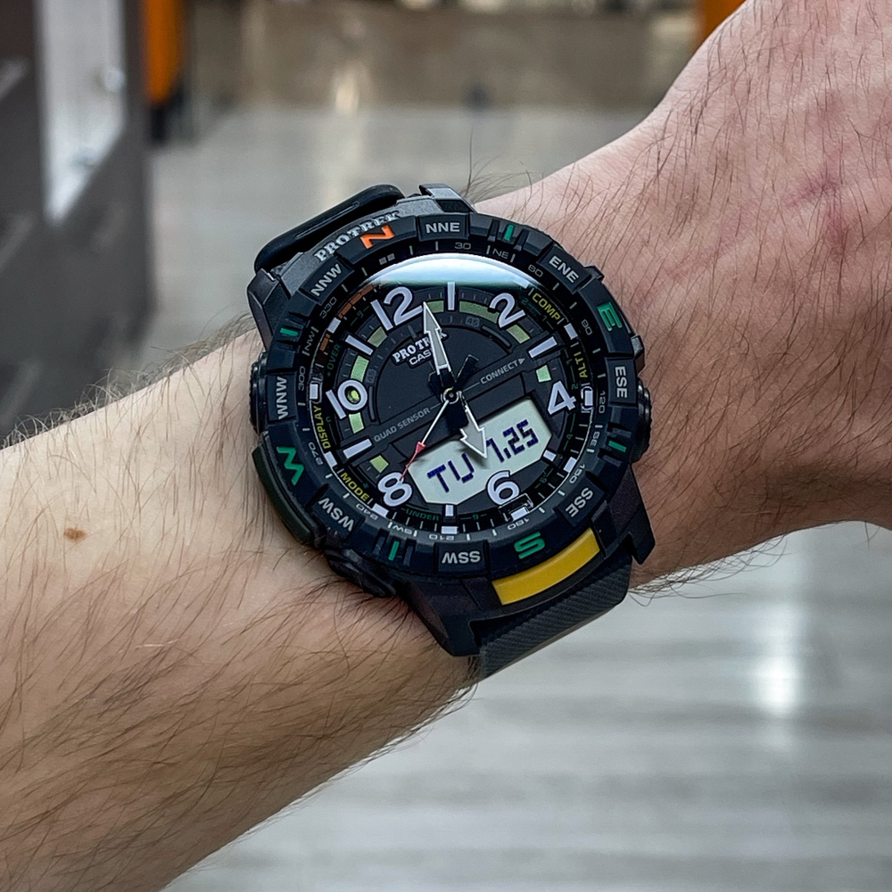 Наручные часы Casio PRT-B50-1E