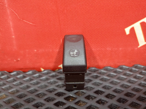 Кнопка сигнала заднего хода