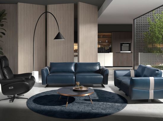 Кресло-реклайнер поворотное 5124/A1167-T541040 черное кожаное Испания 