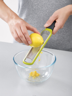Терка для цедры с очистителем лезвия handi-zest, зеленая