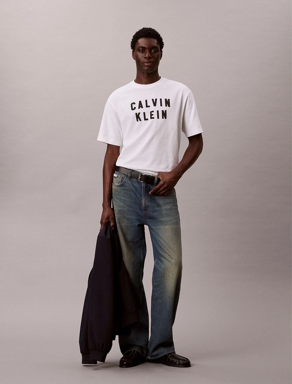 Футболка Calvin Klein Varsity Logo Graphic Relaxed T-Shirt Bright White