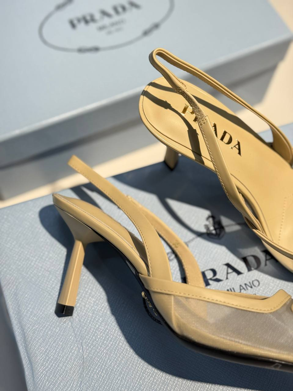 Босоножки Prada