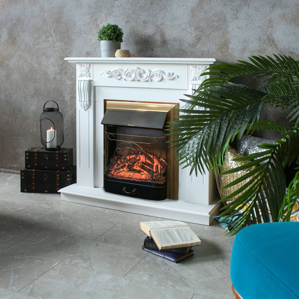 Каминокомплект Real Flame Dominica WT с очагом Majestic Lux Brass