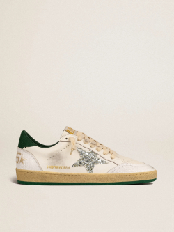 Ball Star in white leather with gold glitter star and forest-green heel tab