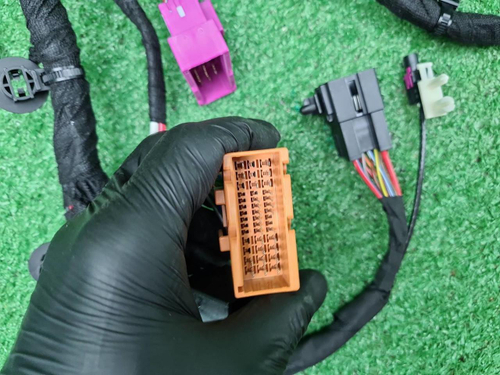 Проводка моторного отсека Geely Coolray (19-нв)