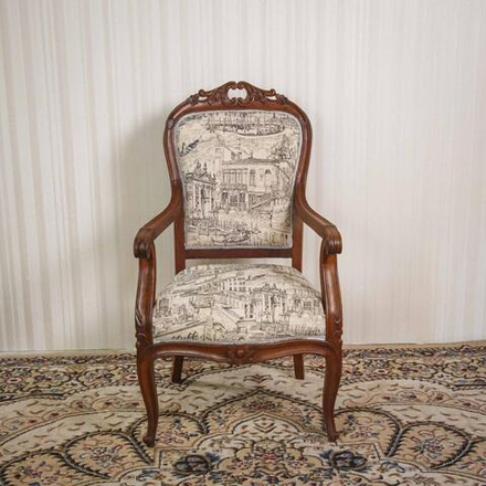 Кресло с испанскими гобеленом в стиле Людовика XV