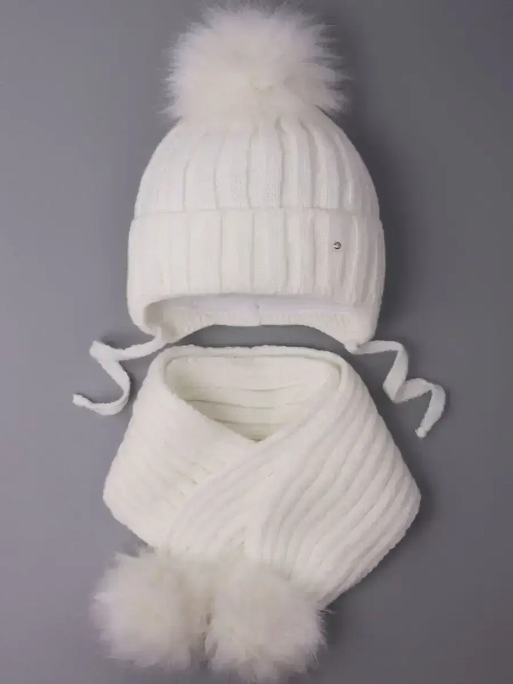 Шапка детская зимняя с помпоном и шарф