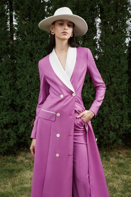 Лёгкое двубортное пальто с шалевым воротником контрастного цвета