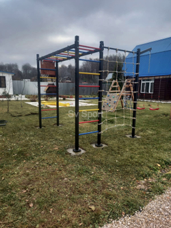 Монтаж уличной шведской стенки Sv Sport Рукоход (5 вертикальных столбов)