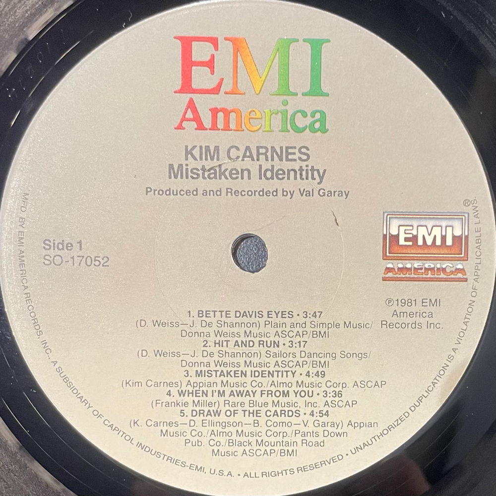 Виниловая пластинка Kim Carnes ‎– Mistaken Identity LP