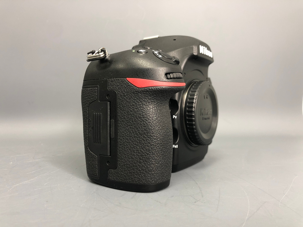 Nikon D850 24.300 кадров