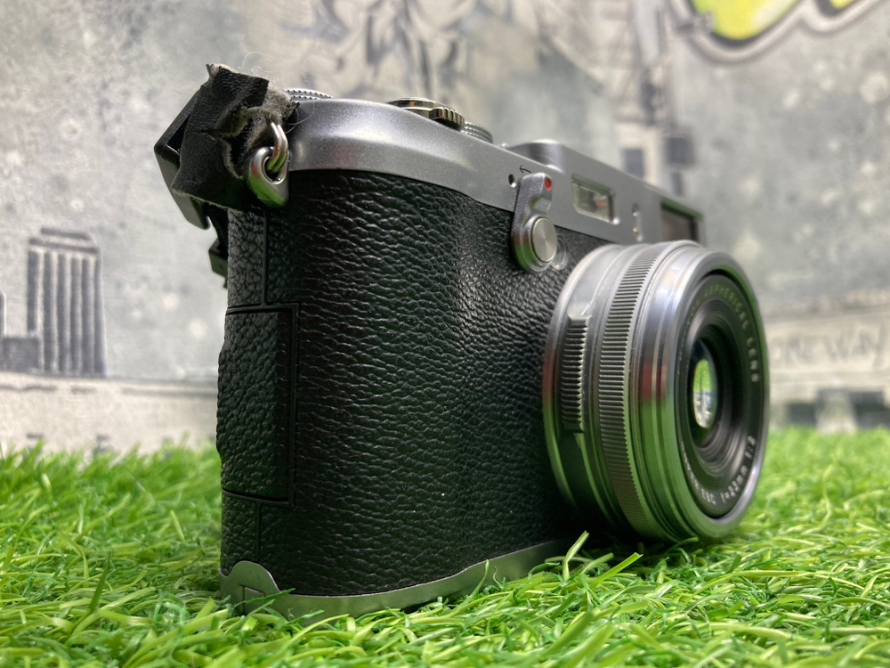 FujiFilm X100S