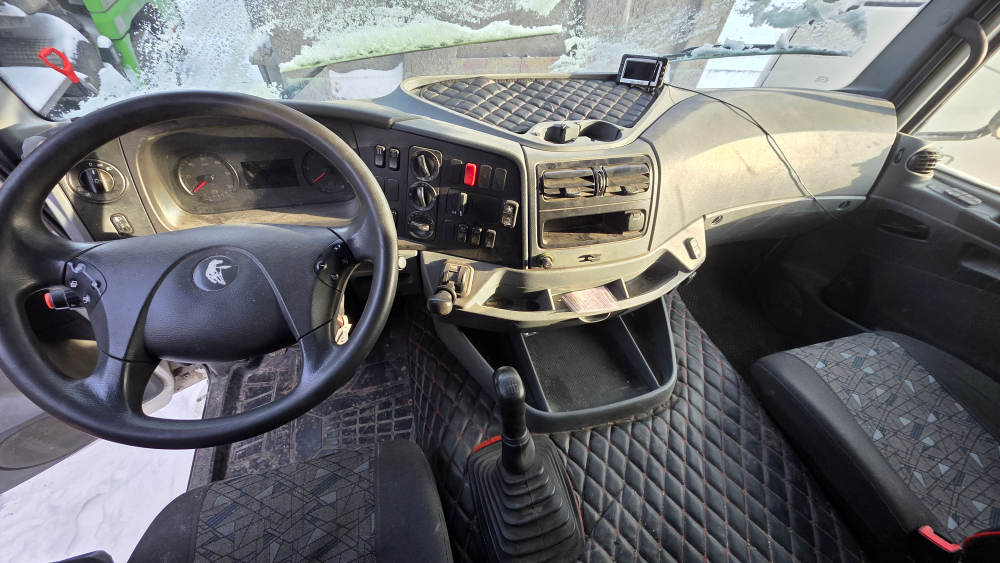 КамАЗ М1840 4x2 Седельный тягач 5490-S5 (Дизельный, 12,0 л, 401 л.с., МТ)