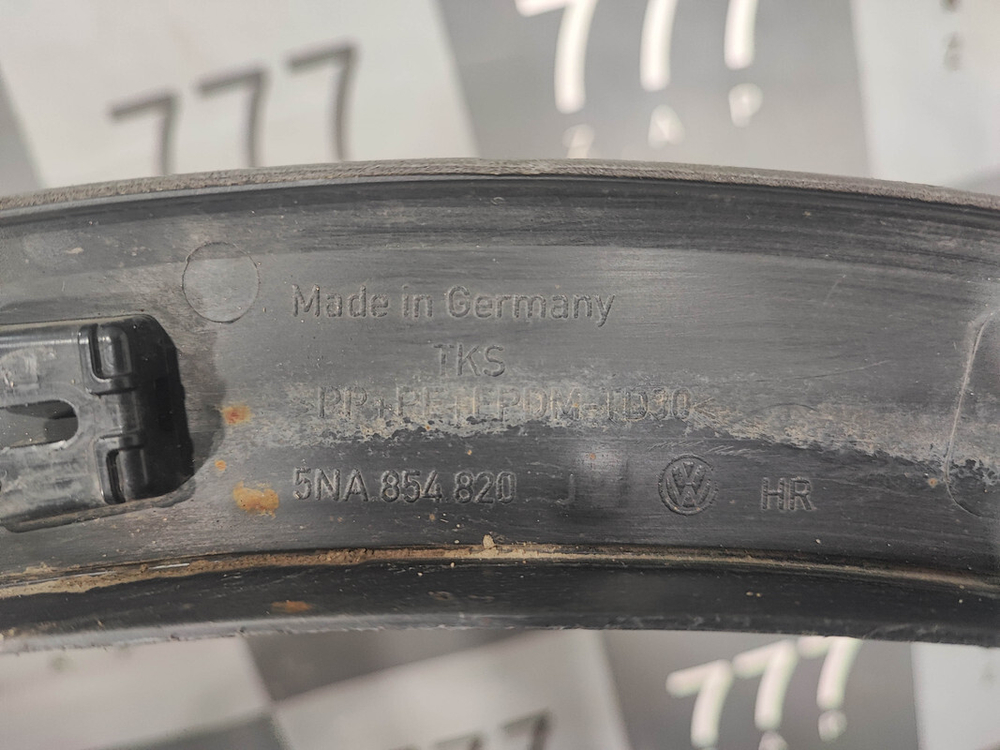 Накладка крыла заднего правого VW Tiguan 2 16-нв Б/У Оригинал 5NA854820J