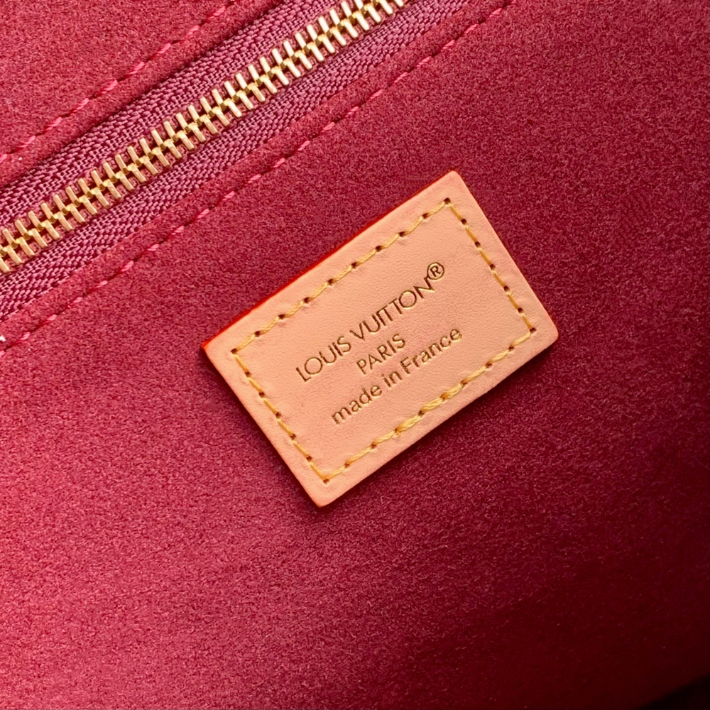 Louis Vuitton Again