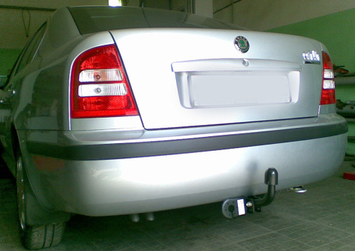 Фаркоп для Skoda Octavia 1996-2004, Audi A3, Volkswagen Bora, Volkswagen Golf 4. Тип шара: A. Нагрузки: 750/50 кг, SK 04