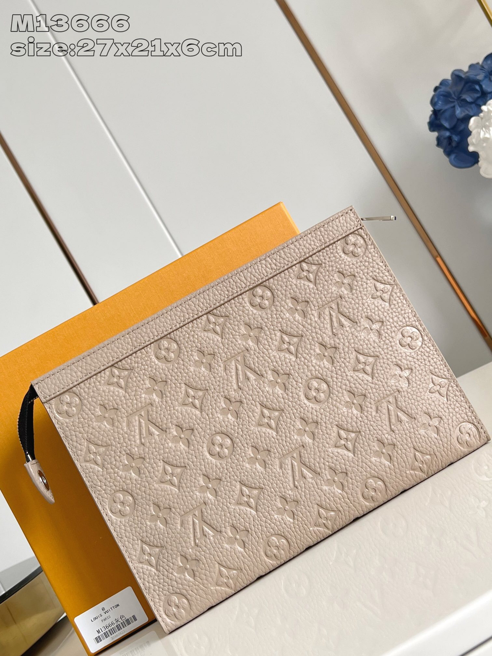 Louis Vuitton Pochette Voyage MM