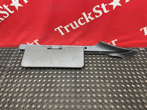 Накладка салона левая