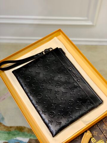 Louis Vuitton Pochette To-Go