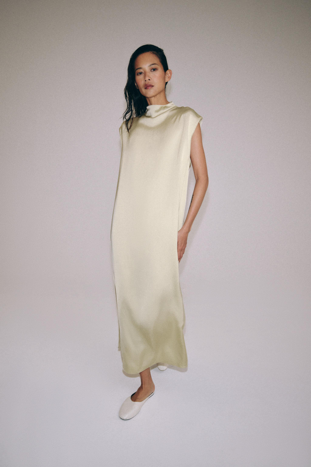 ZARA АТЛАСНОЕ ПЛАТЬЕ С НАВЕСНЫМИ ПЕТЛЯМИ — ZW COLLECTION, ЦВЕТ МОРСКОЙ ВОЛНЫ