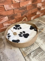 Лежанка плетёная для кошек и мелких пород собак из джута