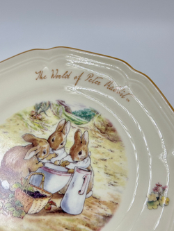 Тарелка The World of Peter Rabbit