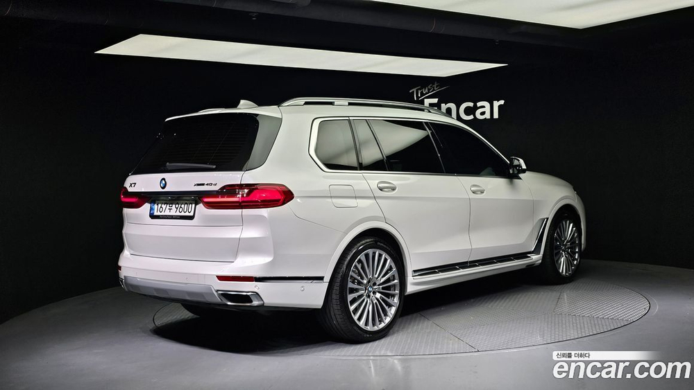 BMW X7 (G07) xDrive 40d Design Pure Excellence 6-и местный (11.2020)
