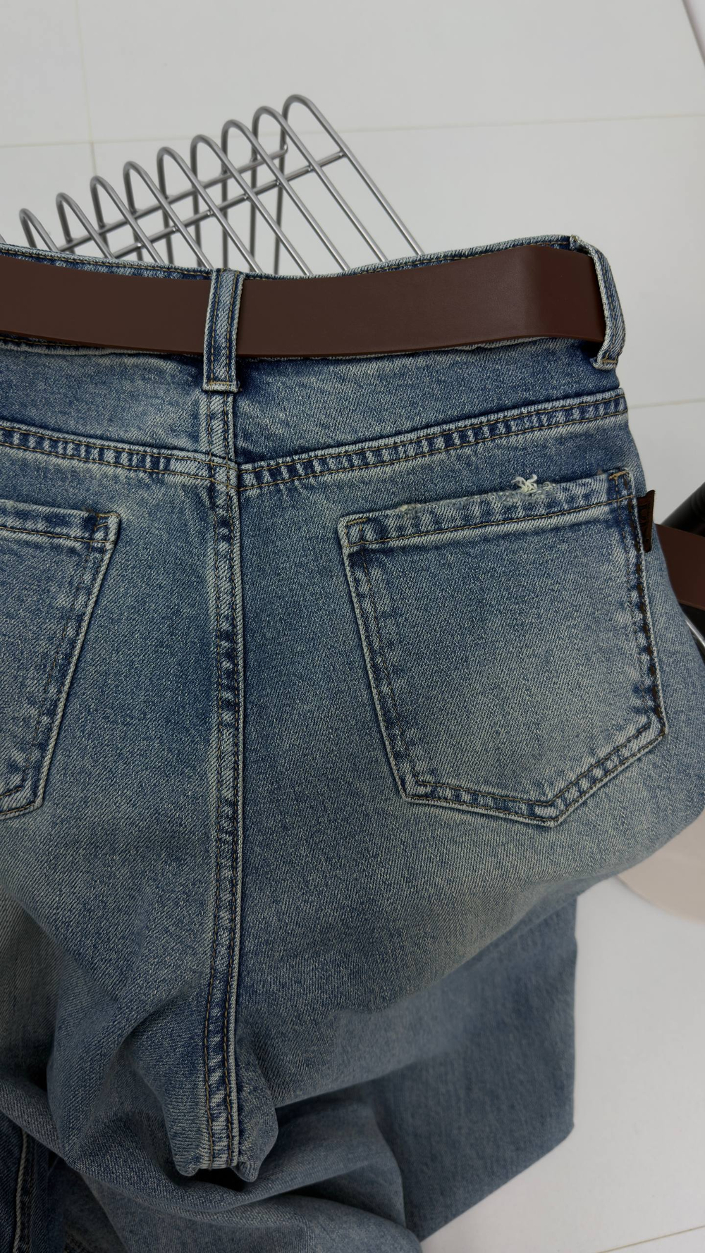 Брюки джинсовые женские арт. 73665 цвет "голубой"