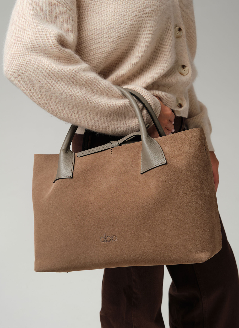 Замшевая сумка Iris DBR 31372 серо-коричневый