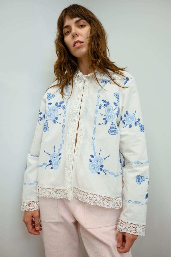 Рубашка с Кружевным Жабо белая - фото 4