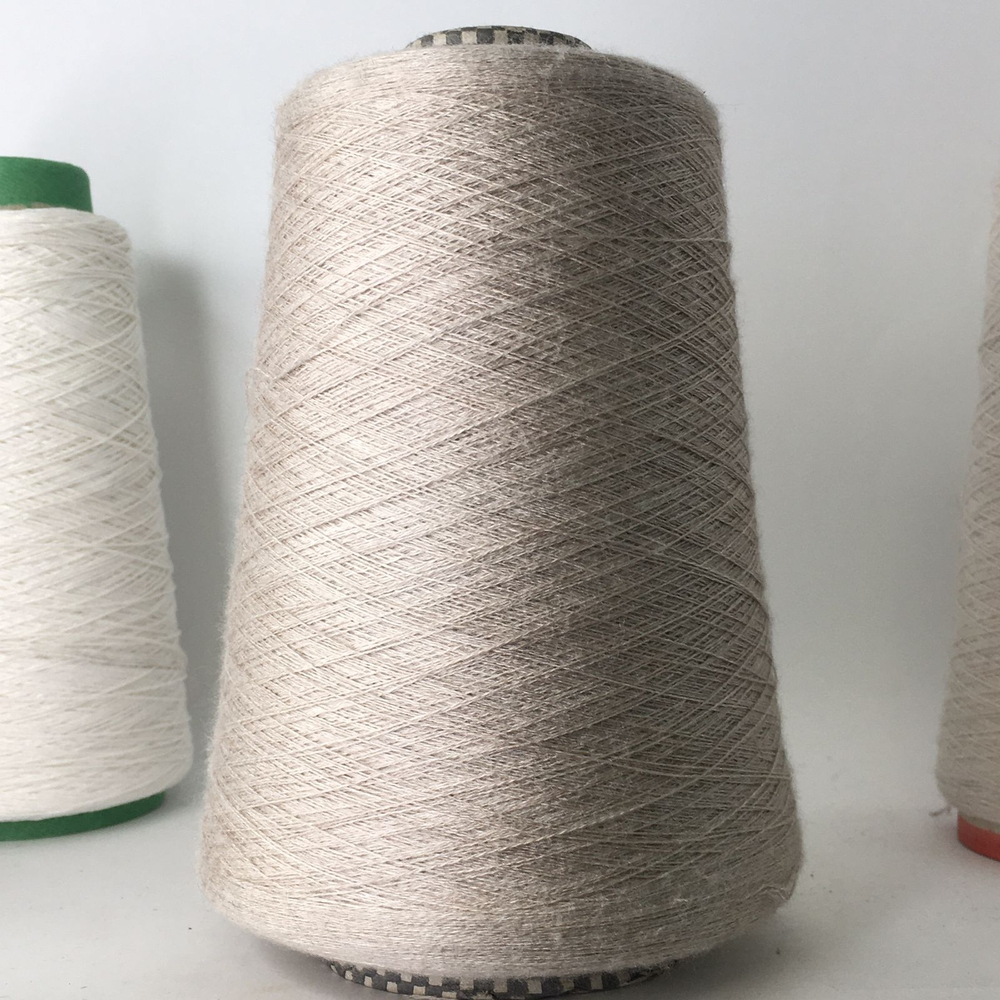 WAITAKI - Cariaggi; 30% шелк, 70% меринос; 2600м/100гр 2/52; col.30178; цвет: бежевый жемчуг