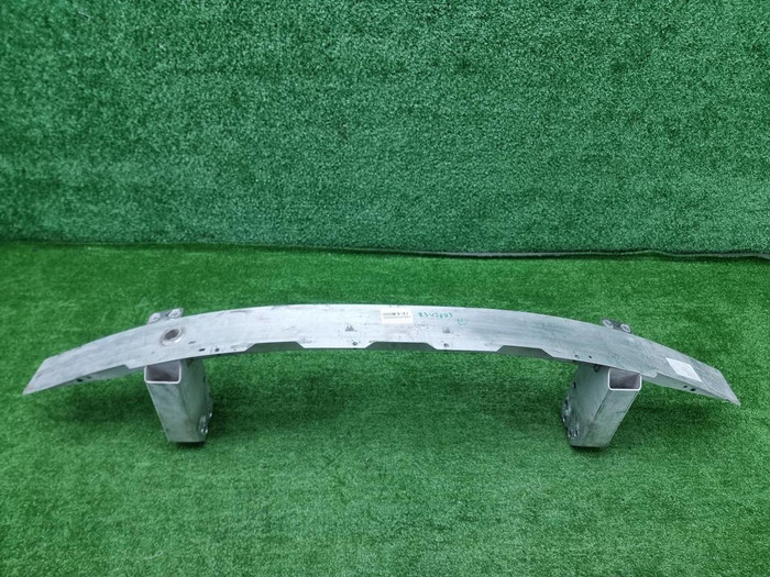 Усилитель передний BMW 3er G20 (2018-н.в.)