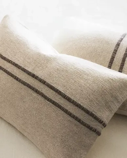 ZARA HOME НАВОЛОЧКА ДЛЯ ДЕКОРАТИВНОЙ ПОДУШКИ С КОНТРАСТНОЙ ЛИНИЕЙ, СВЕТЛО-БЕЖЕВЫЙ